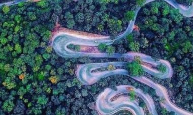 केशकाल घाट में लगा जाम: दो ट्रेलरों की टक्कर से घंटों बाधित हुआ आवागमन