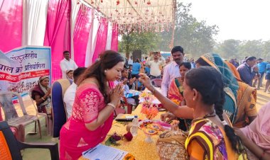 *ग्राम साल्हे में संकुल स्तरीय बाल क्रीड़ा प्रतियोगिता में सम्मिलित हुई जिला पंचायत अध्यक्ष*