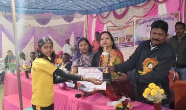 *कोडेमरा व डुडेरा में दो दिवसी खेल प्रतियोगिता का हुआ समापन, जिला पंचायत अध्यक्ष रही उपस्थित*