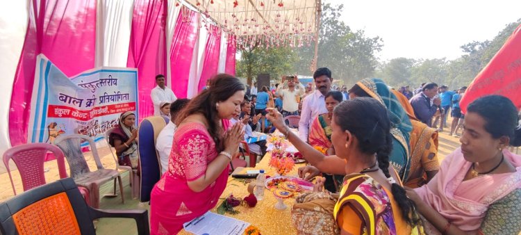 *ग्राम साल्हे में संकुल स्तरीय बाल क्रीड़ा प्रतियोगिता में सम्मिलित हुई जिला पंचायत अध्यक्ष*