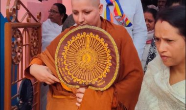 *अंबागढ़ चौकी नगर में महासम्मेलन एवं धम्म देशना कार्यक्रम विदेशों से पहुंचे धर्मगुरु, बौद्ध धर्म का किया प्रचार प्रसार*