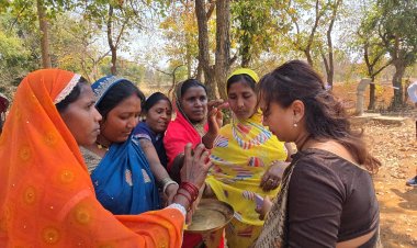 *ग्राम ढारणी में सामुदायिक भवन निर्माण हेतु जिला पंचायत अध्यक्ष द्वारा किया गया भूमि पूजन*