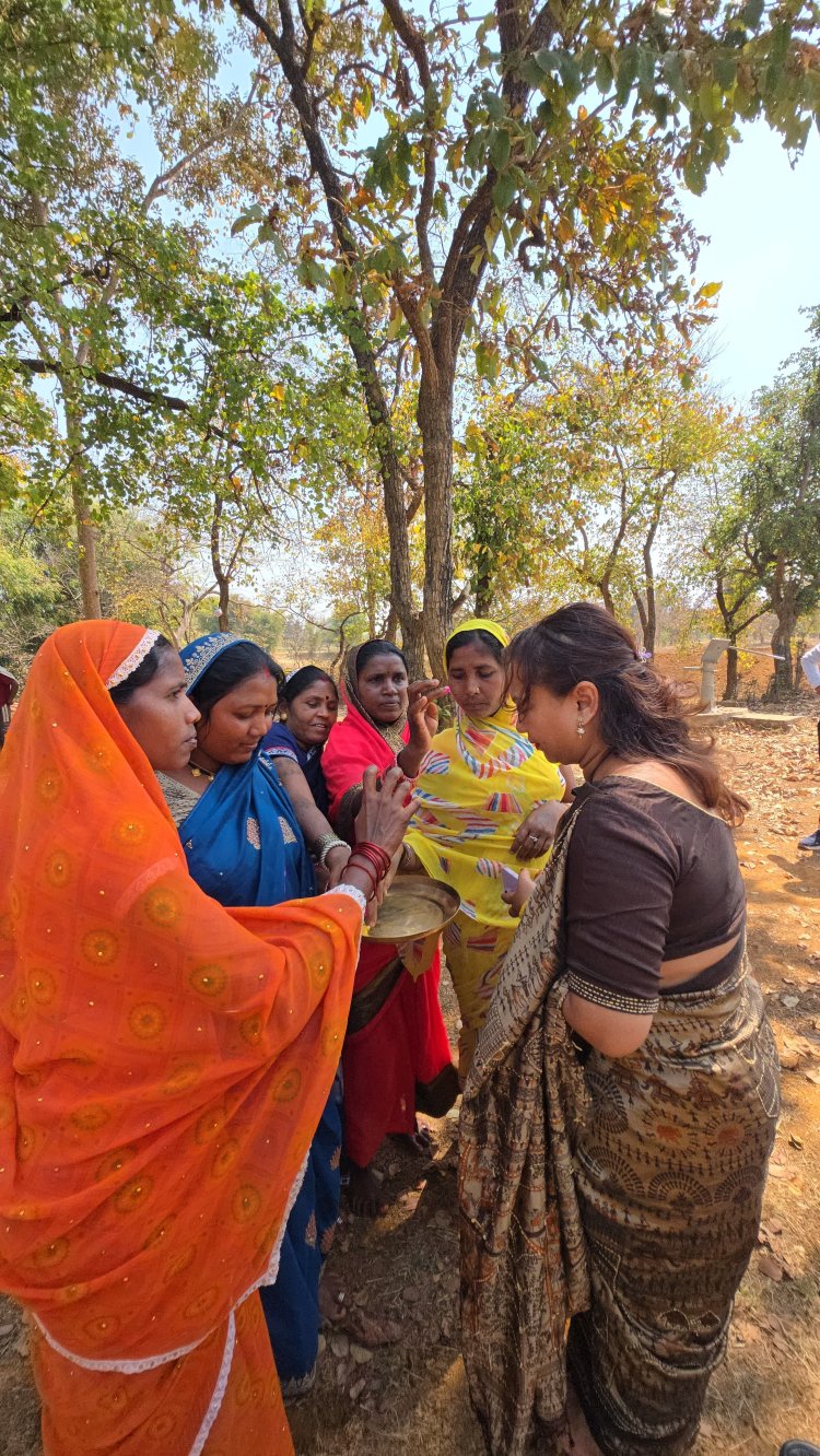 *ग्राम ढारणी में सामुदायिक भवन निर्माण हेतु जिला पंचायत अध्यक्ष द्वारा किया गया भूमि पूजन*